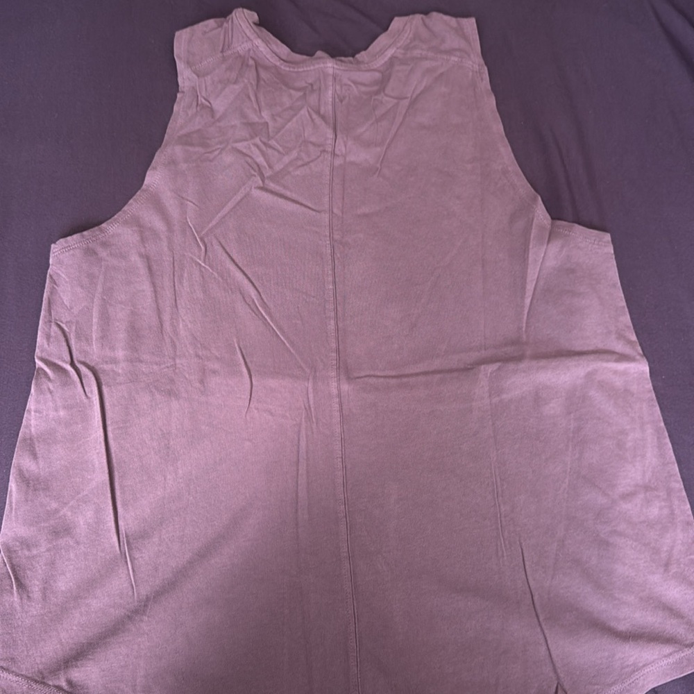 (6) Peloton Tank Bundle - Picture 14 of 15